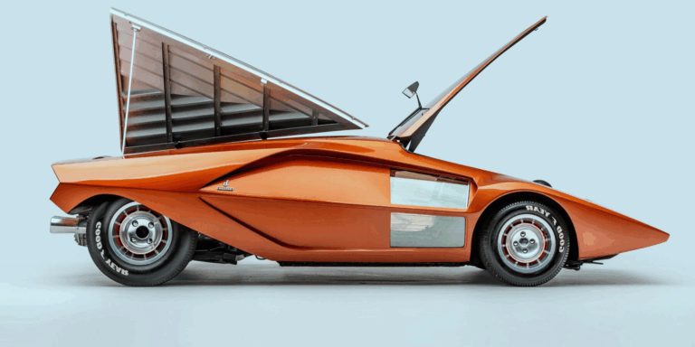 これが半世紀前の人が描いた未来。1970年代に流行した未来の車「ウエッジカー」