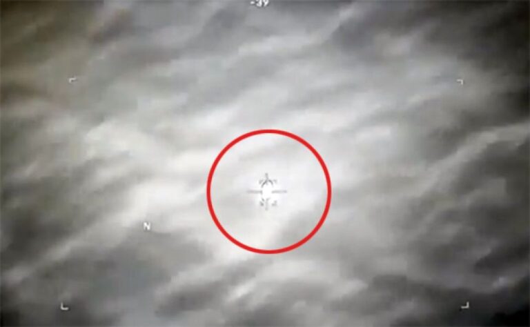米軍ミサイルが命中しても飛行を続ける謎の物体の映像が議会で新たに公開