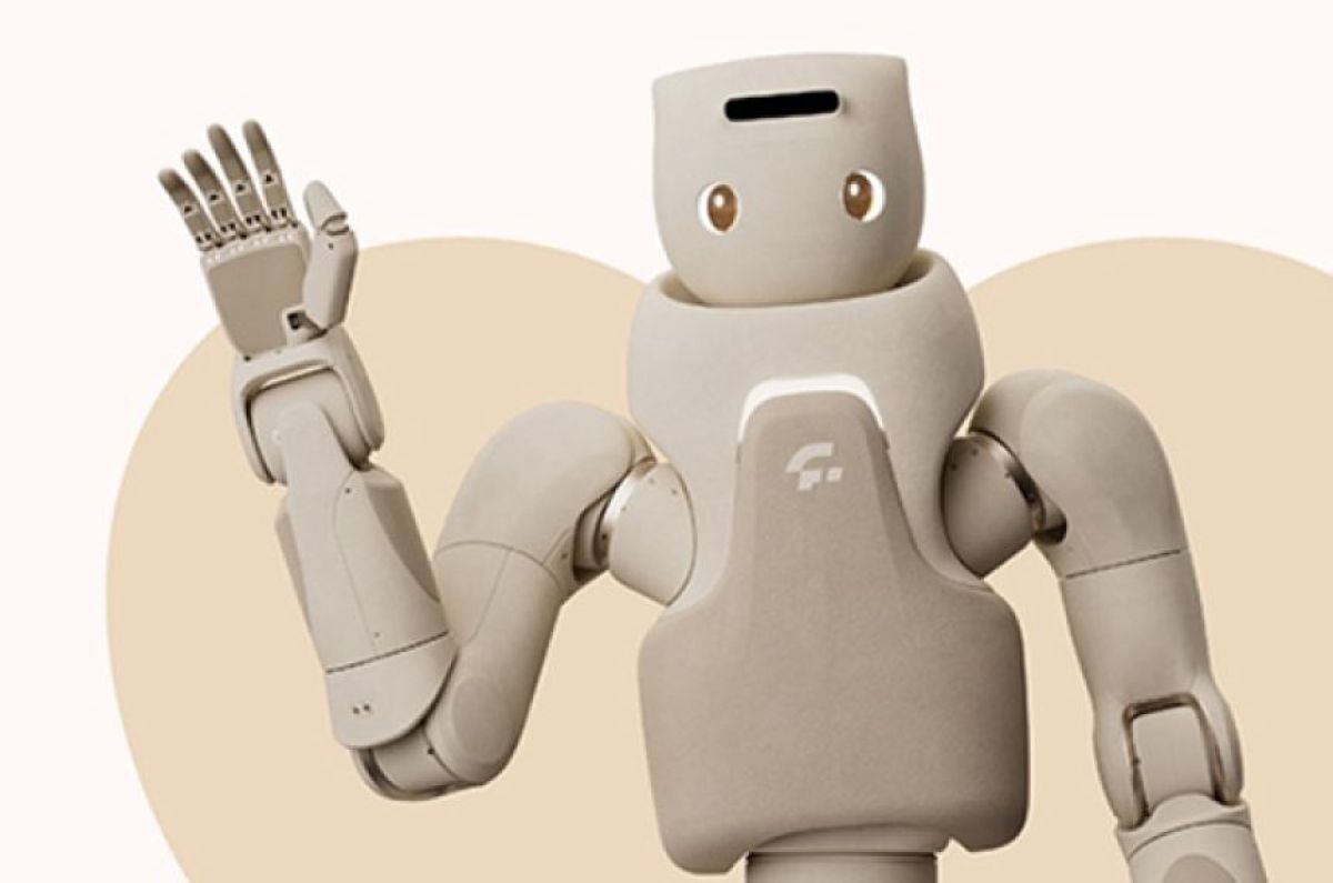 人間に共感し、心でつながる自律歩行のヒューマノイドロボットが販売開始に