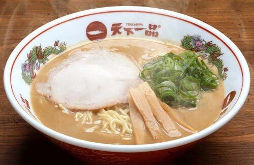 天下一品で女性客が注文したこってりラーメンにゴキブリ死骸が混入していたことが発覚 → 原因解明まで営業停止に