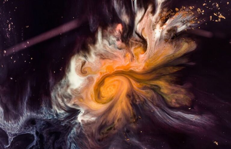 近接連星「Vサジタエ」に異変。新星爆発が数年以内に、超新星爆発も近い将来やってくる