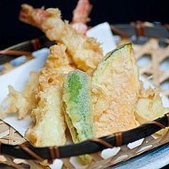 とんかつを塩で食う←分かる　天ぷらを塩で食う←ギリ分かる　刺身を塩で食う←意味不明ｗｗｗ