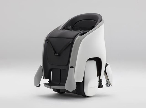 ホンダ、手を使わないモビリティ「ユニワン」事業化決定