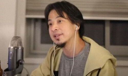 ひろゆきさん「オートロックのマンションに他人が出入りできるように税金で整備しようとしてるのは創価学会の陰謀だと邪推してる。国土交通大臣は創価学会の信者だし」