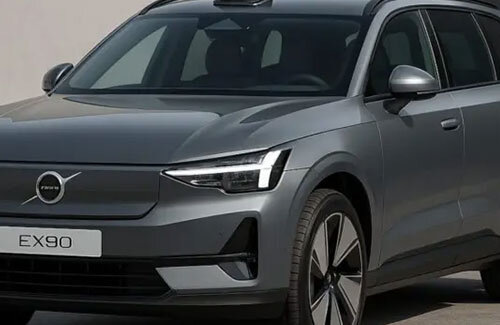 スマホのカメラセンサーを焼く車！？　珍しい車だからとカメラを向けると……