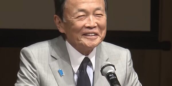 麻生太郎さん、石破首相の辞任でとんでもない笑顔になってしまう