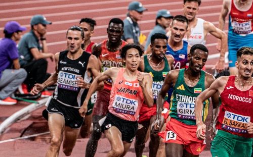 【世界陸上】メダル圏内にいた日本人選手、ゴール直前にケニア人選手から妨害を受けたんじゃないかと物議に　これってどうなの・・・？（動画あり）