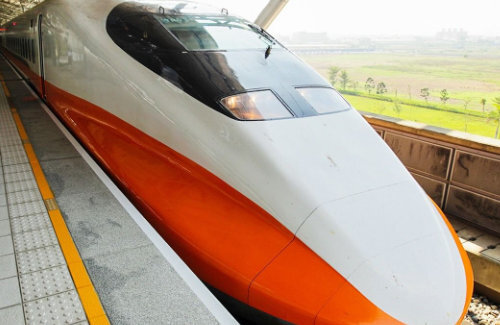 台湾、新幹線内で音を消さずにスマホをいじる行為を禁止「従わない場合は降ろす」