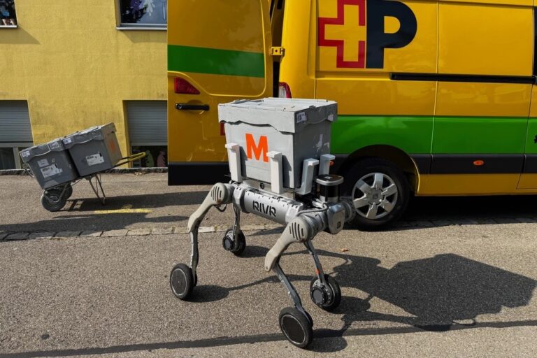 一方スイスでは、車輪付きのロボット犬がフードデリバリーの配達員として訓練中