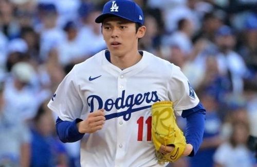 【画像】ドジャース・佐々木朗希投手、山本由伸投手に土下座！　衝撃写真が流出