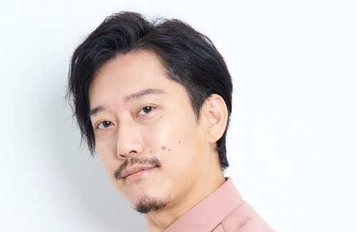 人気配信者・布団ちゃんが配信中にカラオケ店で脱ぎ股間をメニュー表で隠し大炎上 → カラオケ店ブチギレ「関係機関と協議する」