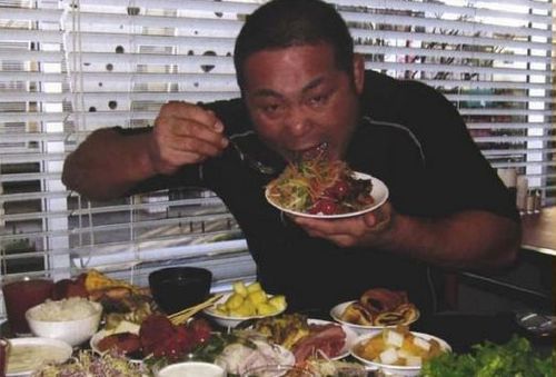 【画像】超大食いで有名なプロレスラー・中西学さん、引退から5年の現在あまりに別人すぎる姿に激変してしまいネット騒然…　「もうあの食事は無理」