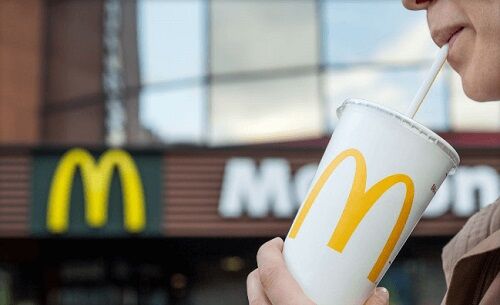 マクドナルド「紙ストロー廃止して◯◯にします！」→朗報かと思いきや、「違う、そうじゃない」という意見が殺到してしまう