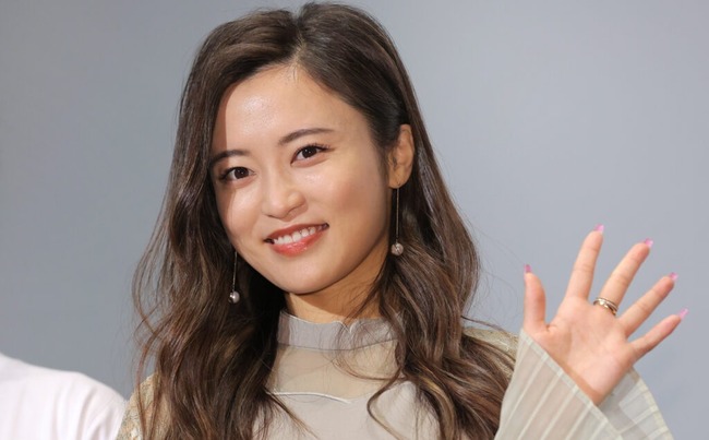 小島瑠璃子さんが芸能活動再開を報告　なんか見た目が凄いことになってるんだが・・・