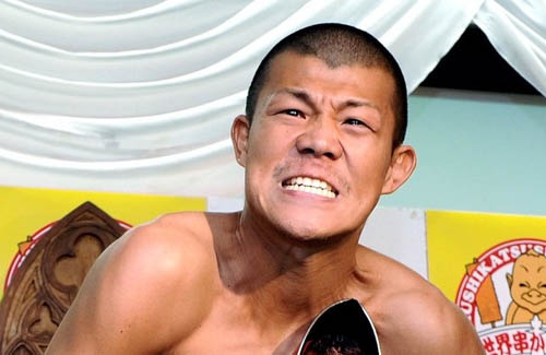 元プロボクサーの亀田興毅さん、現役時代に稼いだ30億円を使い果たしていた！高額な買い物や投資などで無一文へ「子どもの幼稚園代がない」