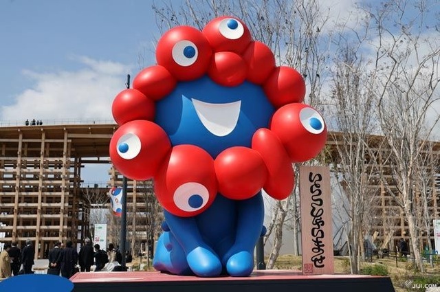 内閣総理大臣がミャクミャク様に感謝状授与！　キャラクターへの授与は初