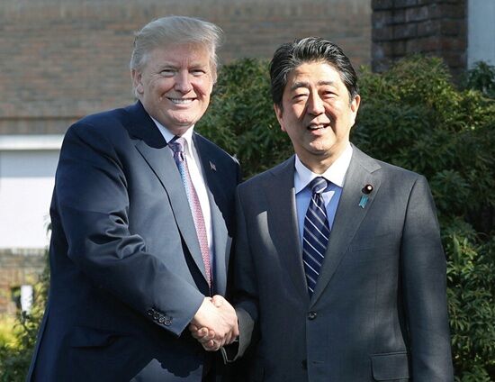 トランプ大統領、生前の安倍さんから受けた“とあるアドバイス”を日本で実践していた・・・(´；ω；｀)