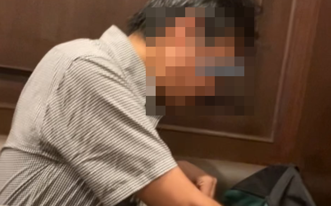 女性「マチアプでイケメンの医者に会いに行ったら、コレが来た」ﾊﾟｼｬｯ → ヤバイ奴が来て怖すぎるｗｗｗｗｗ