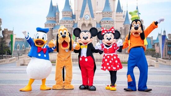 ディズニーのアトラクションで2歳児の首が締まり救急搬送、動画が拡散される