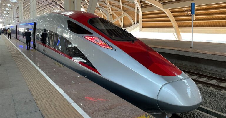 ｲﾝﾄﾞﾈｼｱの高速鉄道がたった2年で財務悪化⤵  日本の提案を断るも「結果的に費用は1.3倍」に
