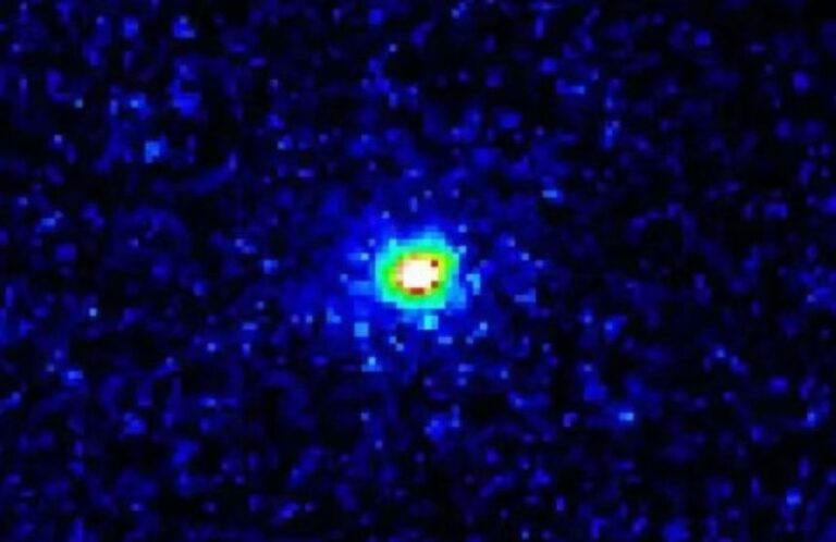 謎の恒星間天体「3I/ATLAS」が3度目の色の変化、尾の消失も