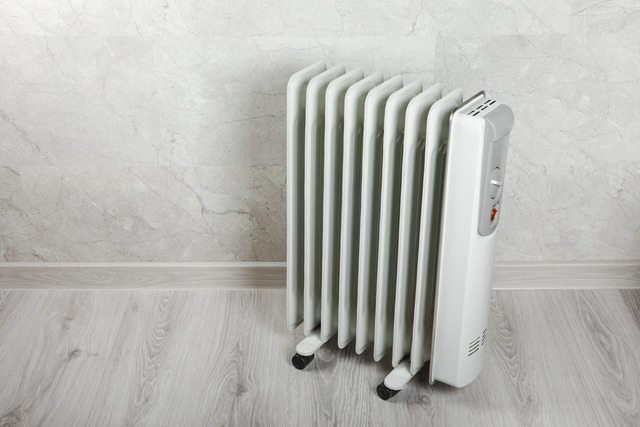 ヒーターを延長コードに繋いだら火事！？　延長コードを使ってはいけない家電リスト