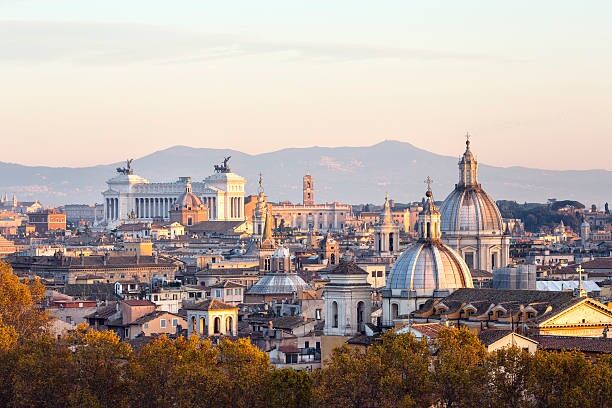 イタリアの都市、ガチでどこも美しすぎる!!!!!!!