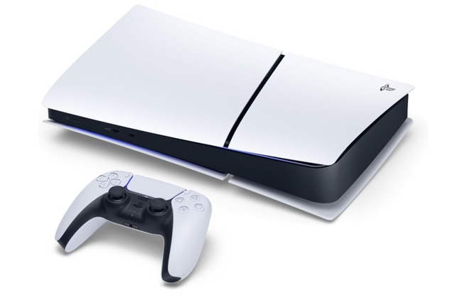 サブカルメディアライター「今日から販売する日本語専用モデルの『PS5』をきっかけに久々にゲーム機競争が激しくなる可能性がある。今回の値下げの効果については意見が分かれるかも」