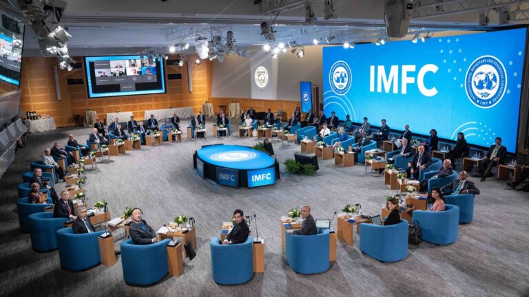国際通貨基金（IMF）「日本は利上げできるでしょ、なんでやんないの！？」