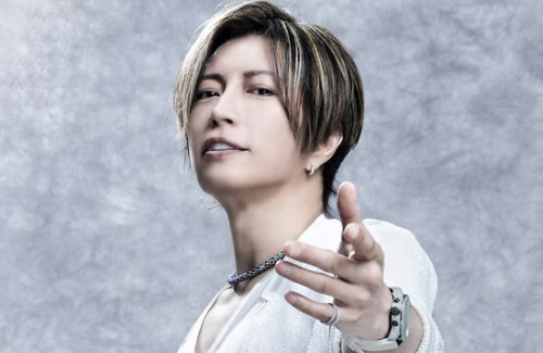 GACKTさん「自衛官の給与は低すぎる。命を懸ける値段がこれでいいのだろうか」