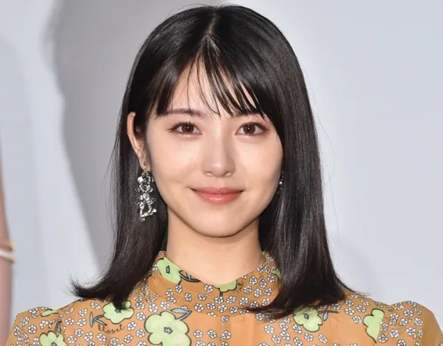 浜辺美波さんの顔が「量産型港区顔になっちゃった」と悲しみの声