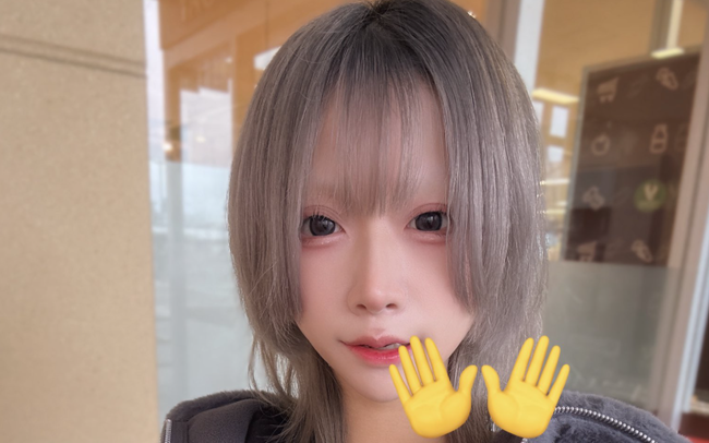 美人パチプロ女子さん、営業にきたパチ屋でファンに“無加工”の写真を投稿される → 〇〇すぎて炎上・・・