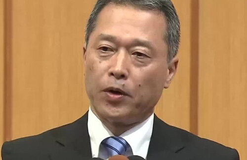三重県知事、外国人職員の採用取りやめへ「公務員は日本人に」→  伊賀市長ブチギレ「行政による差別的なレッテル貼り」