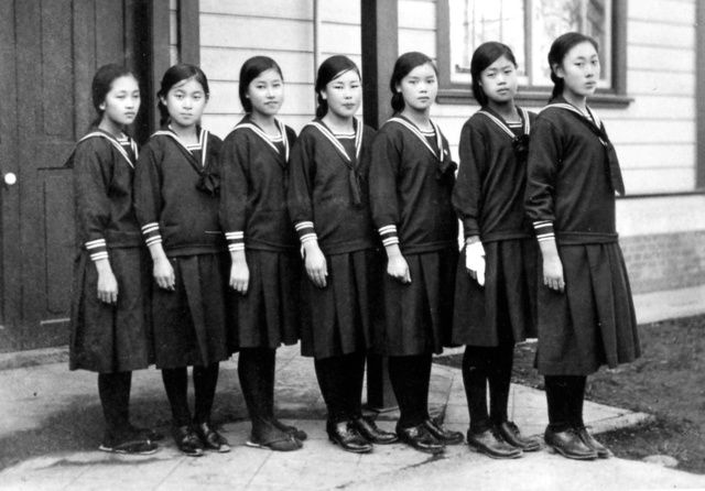【画像】昭和の女子高生、今は欧米化したけど昔はこんな感じだった件ｗｗｗ