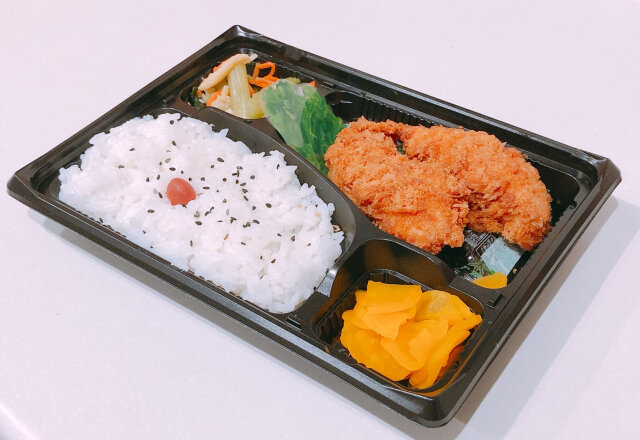無人弁当屋「約5000円程万引きされた。泣き寝入り嫌だから、晒すわ」