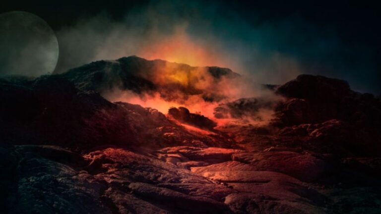 三畳紀に繰り返し起きていた海洋生命絶滅は海底火山が関与していた